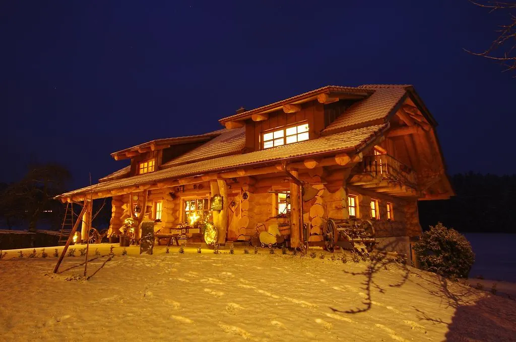 Ferienwohnung Holzhaus Lugerhof Roding
